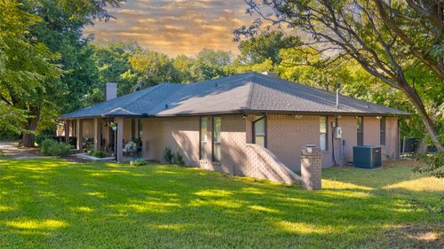 175 E Pleasant Run Rd, Cedar Hill, TX, 75104-1801 | Card Image