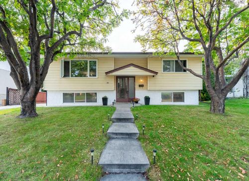 143 Manora Drive Ne, Calgary, AB, T2A4P6 | Card Image