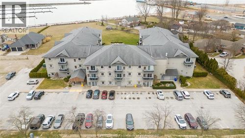 216-44 Robson Road, Leamington, ON, N9H5E4 | Card Image