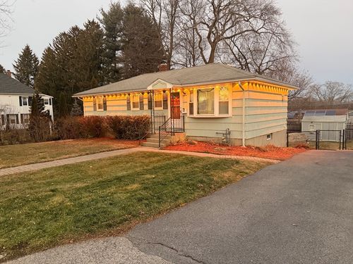 17 Middlesex Ave, Worcester, MA, 01604-1931 | Card Image