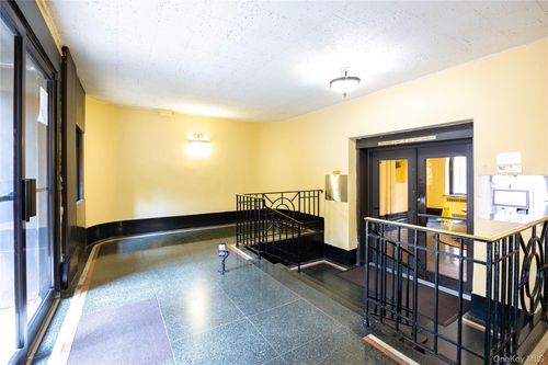 3l-3636 Greystone Ave, New York, NY, 10463 | Card Image