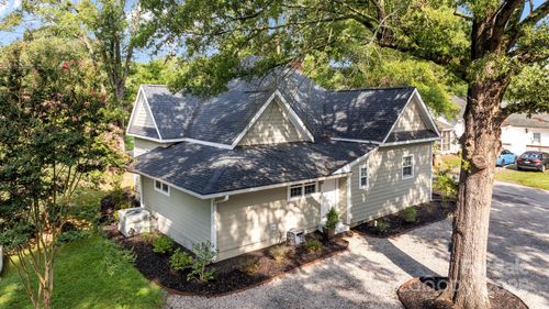 622 N Elm St, Marshville, NC, 28103-1041 | Card Image