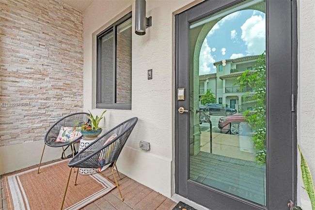 4690 Nw 84 Th Ave, Townhouse with 3 bedrooms, 5 bathrooms and null parking in Doral FL | Image 7