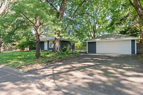 670 Glencoe St Ne, Fridley, MN, 55432-1627 | Card Image