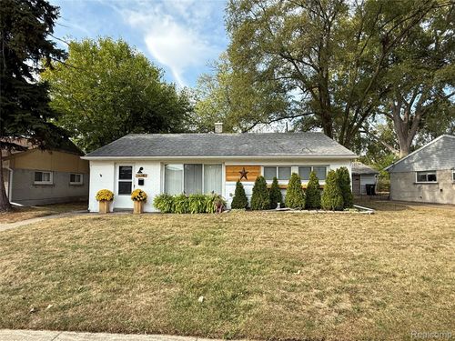 25747 Miracle Dr, Madison Heights, MI, 48071-4110 | Card Image