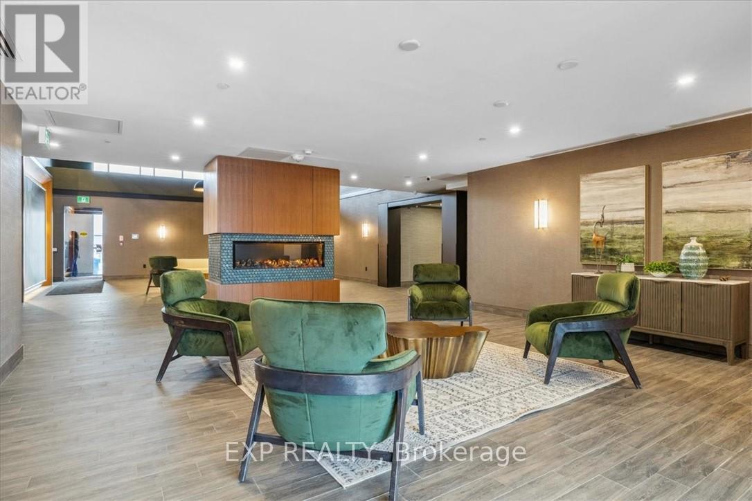 Residential in Hamilton (Waterdown) 2