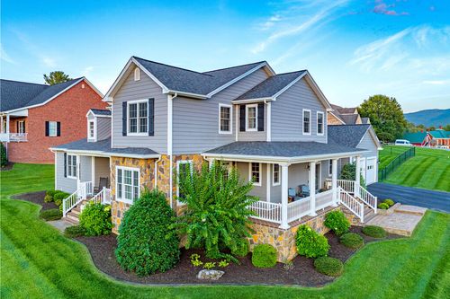 1755 W Monroe, Wytheville, VA, 24382 | Card Image