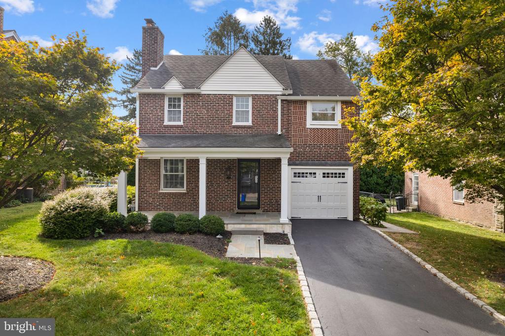 Braeburn Rd, Havertown, PA 19083