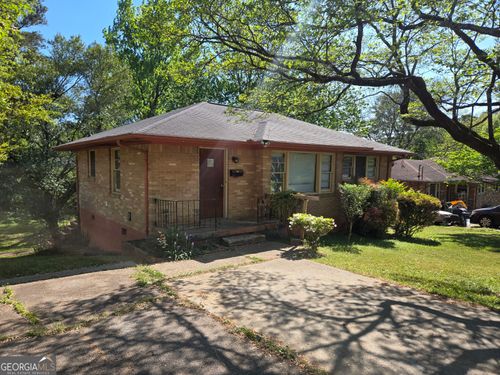 677 Shellnut Dr, Forest Park, GA, 30297-3031 | Card Image