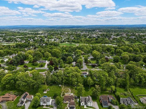12 Oak Ridge Rd, Middletown, NY, 10940-4644 | Card Image