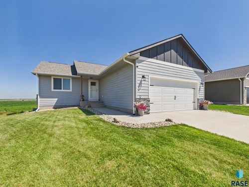 9428 W Colton St, Sioux Falls, SD, 57106-7349 | Card Image