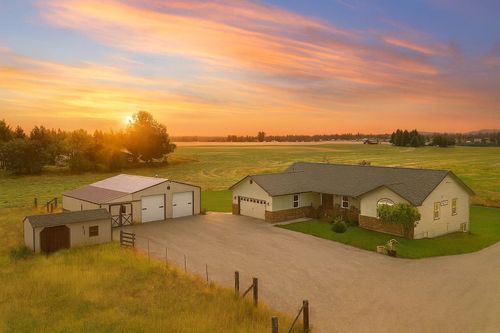 8715 W Antler Rd, Deer Park, WA, 99006-9487 | Card Image