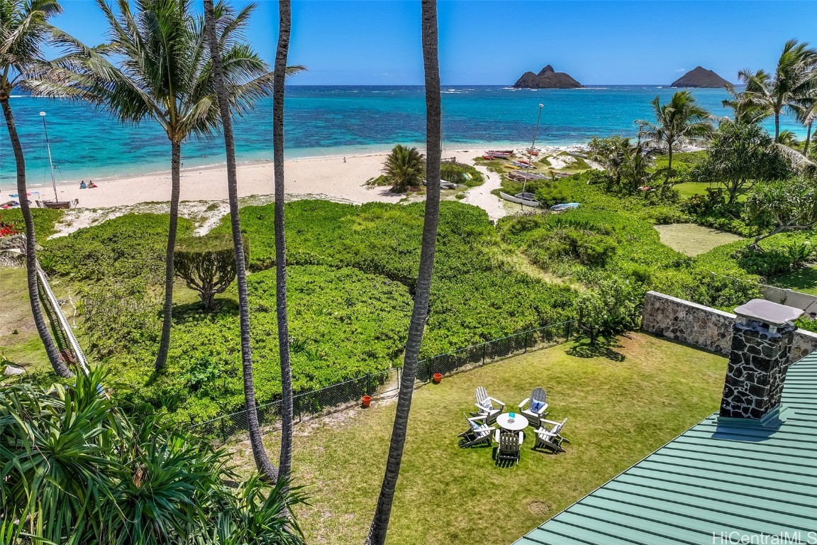 Mokulua Dr, Kailua, HI 96734