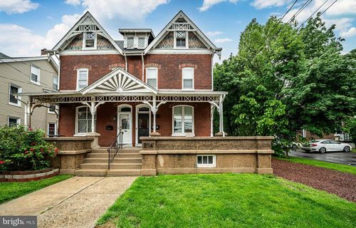 314 Walnut St, ROYERSFORD, PA, 19468-2374 | Card Image