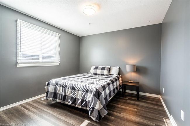 2 Bronte Crt, Townhouse with 4 bedrooms, 4 bathrooms and 3 parking in Dundas ON | Image 22