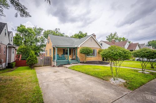 6705 Elwynne Dr, Silverton, OH, 45236-4021 | Card Image