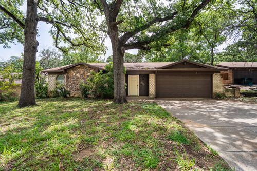 5705 Kingstree Ct, Arlington, TX, 76017-4628 | Card Image