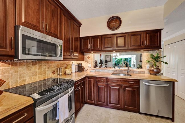 1030 Kokomo Key Ln, Townhouse with 2 bedrooms, 3 bathrooms and null parking in Delray Beach FL | Image 11