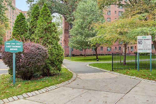 mc-2100 Tremont Avenue, New York, NY, 10462 | Card Image