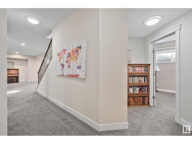 7570 May Common Nw, Home with 3 bedrooms, 3 bathrooms and 3 parking in Edmonton AB | Image 25