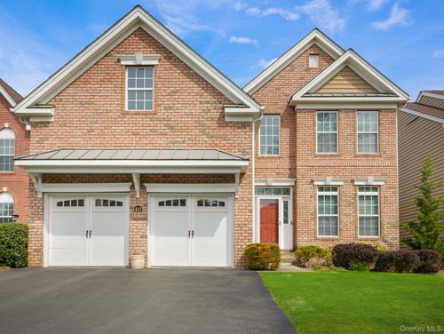 417 Vassar Pl, Fishkill, NY, 12524-4901 | Card Image