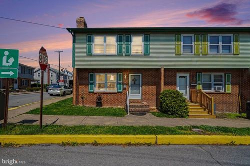 501 Center St, MILLERSBURG, PA, 17061-1406 | Card Image