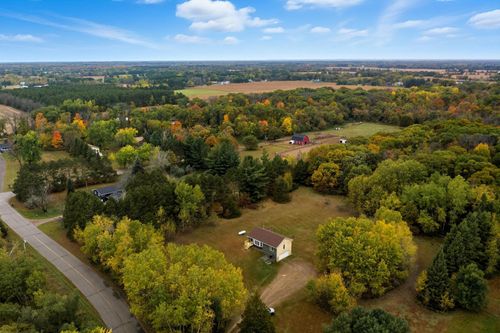 29056 Vale St Nw, Isanti, MN, 55040-6075 | Card Image