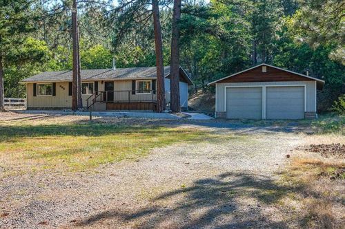 602 White Fir Ln, Etna, CA, 96027-9515 | Card Image