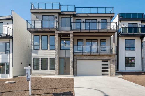 46113 Crestview Dr, Chilliwack, BC, V2R6G4 | Card Image