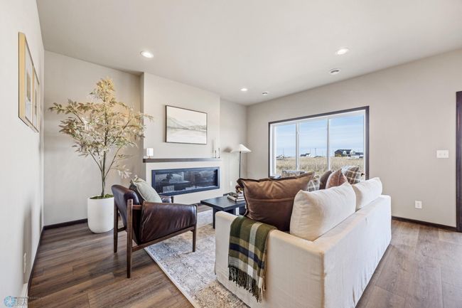 Living Room | Image 10