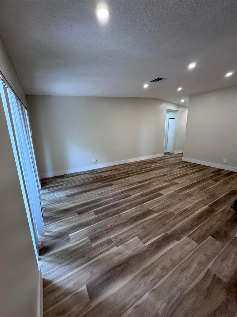 Residential Lease in Miramar 3