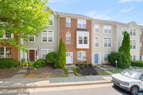 924 Rainier Rd, CHARLOTTESVILLE, VA, 22903-4000 | Card Image