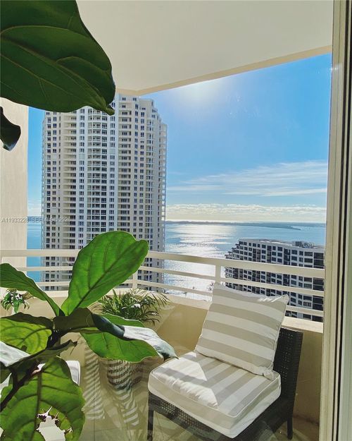 apt-2209-888 Brickell Key Dr, Miami, FL, 33131-2670 | Card Image