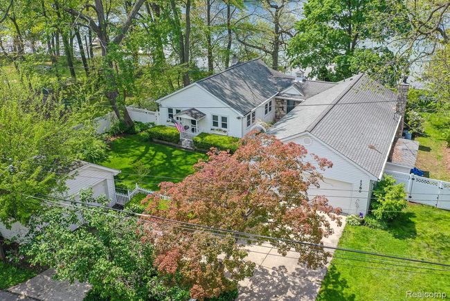 Attached garage & a detached | Image 66