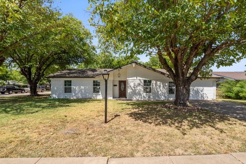 2110 Tompkins Dr, Grand Prairie, TX, 75051-4042 | Card Image