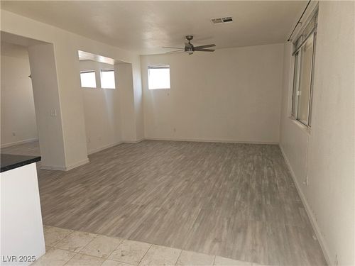 8529 Gold Flash Ave, Las Vegas, NV, 89129-7661 | Card Image