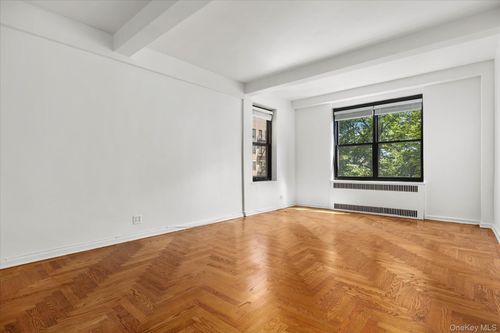 e40-70 Park Ter W, New York, NY, 10034-1316 | Card Image