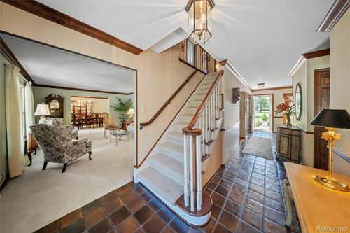 8919 Sarah Ln, Grosse Ile, MI, 48138-1536 | Card Image