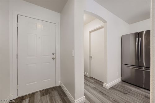 9970 Fragile Fields St, Las Vegas, NV, 89183-7157 | Card Image