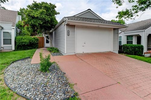 1429 Nw Birdseye Ct, Blue Springs, MO, 64015-2383 | Card Image
