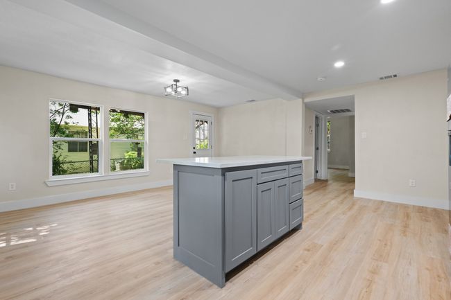 310 N Walnut St, House other with 3 bedrooms, 2 bathrooms and null parking in Cleburne TX | Image 12