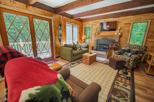 180 Debbie Higgins Ln, Wardsboro, VT, 05355 | Card Image