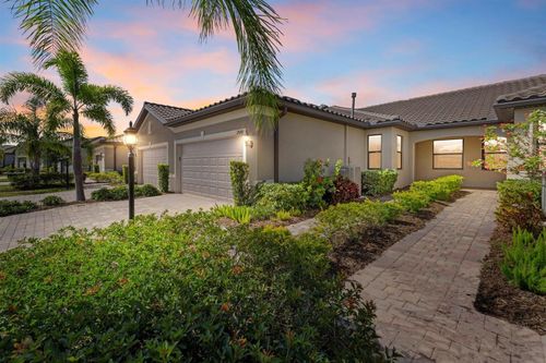 17640 Northwood Pl, LAKEWOOD RANCH, FL, 34202-3228 | Card Image