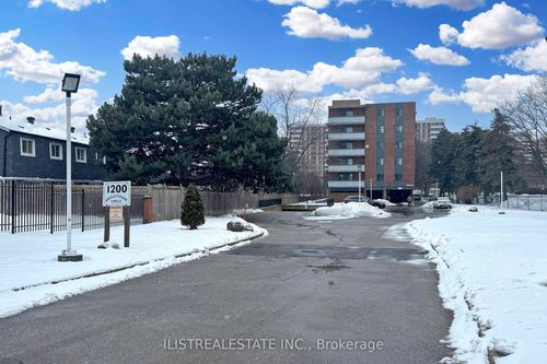 306-1200 Bridletowne Cir, Scarborough, ON, M1W2T9 | Card Image