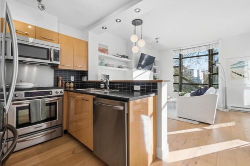 311-2268 Redbud Lane, Vancouver, BC, V6K4S6 | Card Image