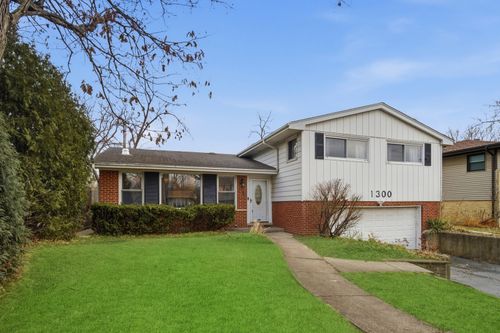 1300 Knollwood Rd, Deerfield, IL, 60015-2331 | Card Image