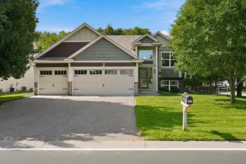 2000 119th Ave Ne, Blaine, MN, 55449-6053 | Card Image