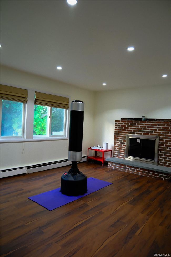 Frist floor living room | Image 20