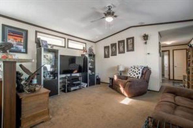 2300 13 St N, Home with 3 bedrooms, 2 bathrooms and 2 parking in Lethbridge AB | Image 10