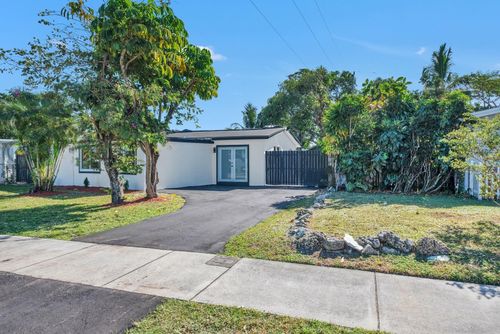 120 Ne 57th Ct, Fort Lauderdale, FL, 33334-1732 | Card Image